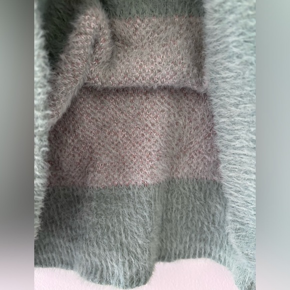 William Rast Soft Short Hair Fur Argyle Pullover Oversized Sweater Vest Size M - Picture 9 of 10